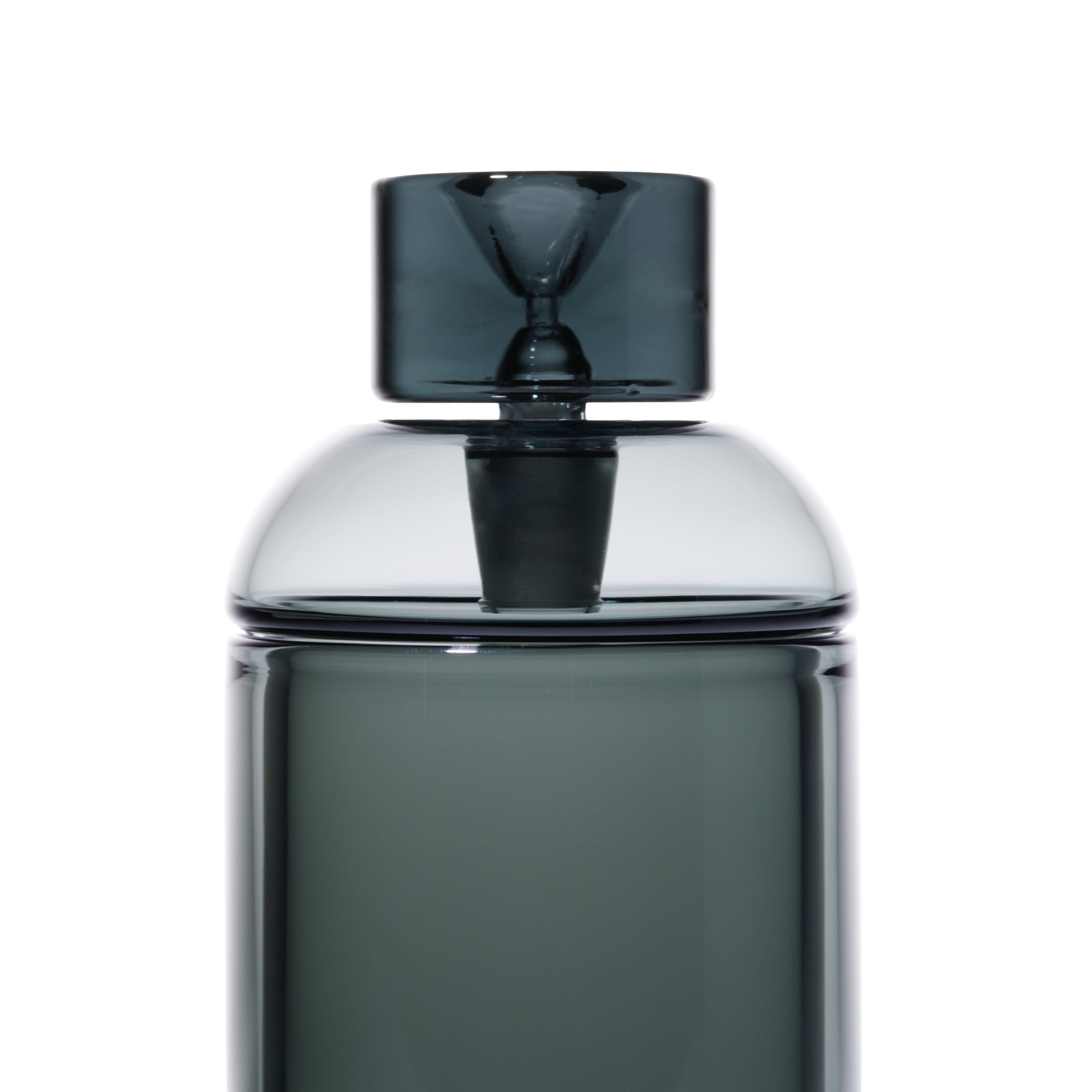 NWTN Home - Vesper Gravity Bong - Petal